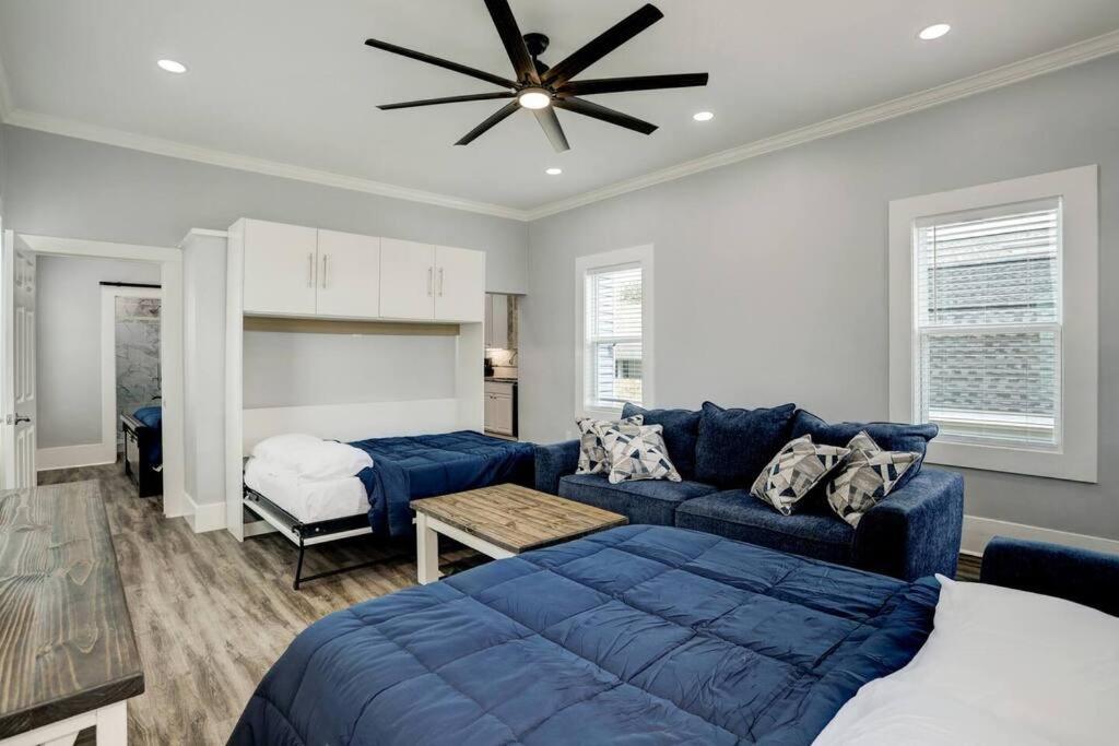 Renovated Beach Bungalow! Galveston Exterior photo