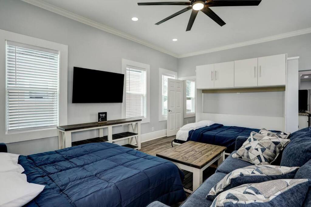 Renovated Beach Bungalow! Galveston Exterior photo